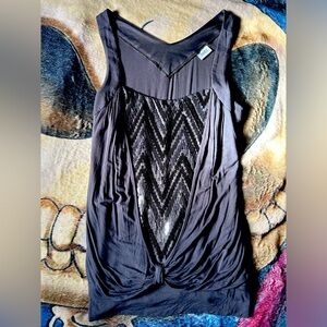 Suzi Sheir top with sequins